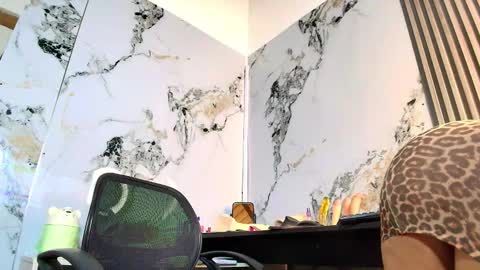 Alix online show from March 20, 2:38 am