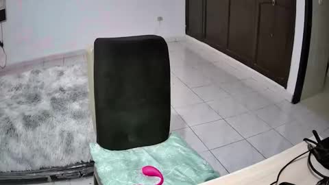 Alix online show from April 23, 9:50 pm