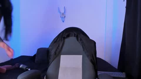 Aliz online show from November 18, 9:05 pm