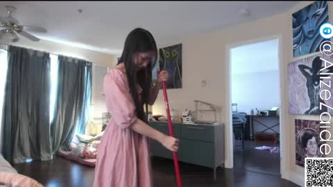 Alize Zaide online show from April 8, 8:44 pm