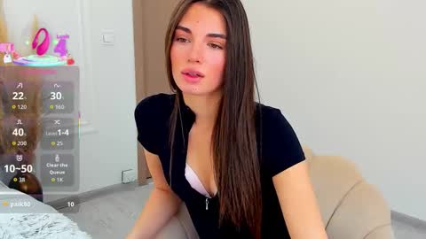 Lexi online show from February 5, 7:11 am