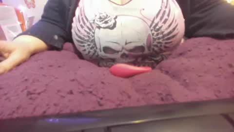 Alli Kat online show from December 4, 9:51 am