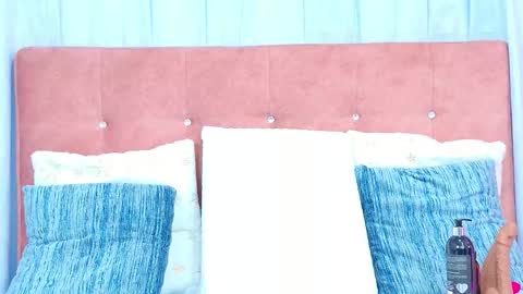 Allicia online show from October 31, 7:40 pm