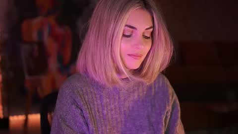 Allie online show from November 19, 6:24 am