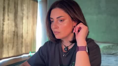 Allie online show from April 20, 11:46 am