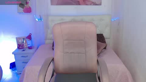 allison_dubois online show from January 26, 5:23 am