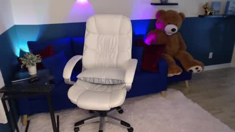 Alli online show from September 30, 3:39 pm