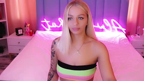 AlwaysHot online show from February 1, 3:41 am