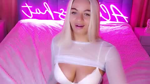 AlwaysHot online show from October 4, 2:17 am