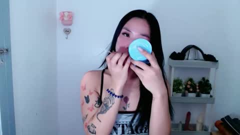 ally_monts online show from November 24, 1:51 am