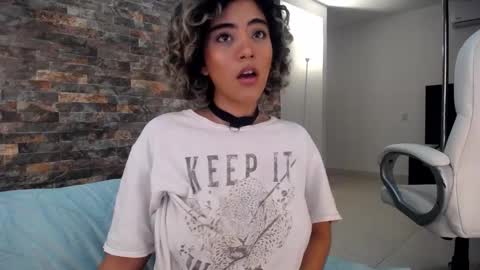 ally_summer online show from January 2, 12:34 am