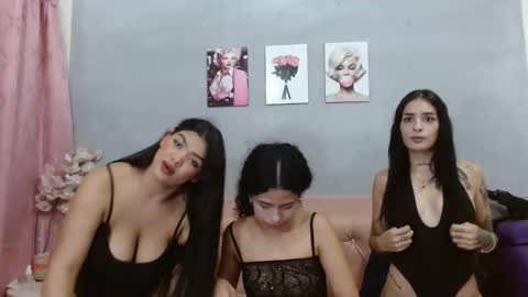 alma_meza online show from February 5, 5:49 pm