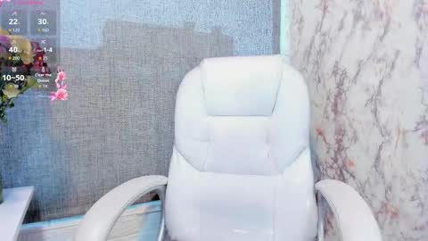 alma_x_ online show from March 18, 1:05 pm