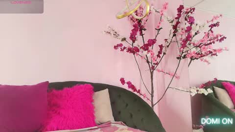 ALMENDRAEVANS online show from March 12, 11:53 am