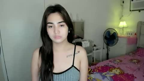 alovelydollnica online show from April 18, 11:48 pm