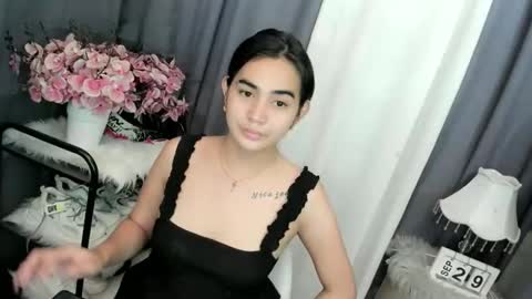 alovelydollnica online show from September 29, 1:11 am