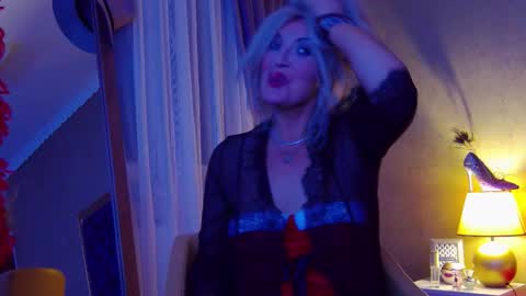 Alura Jenson online show from October 31, 9:08 pm