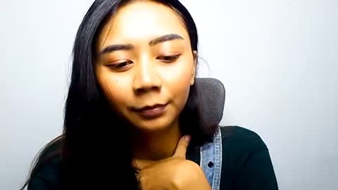 Naomi online show from June 19, 9:24 am