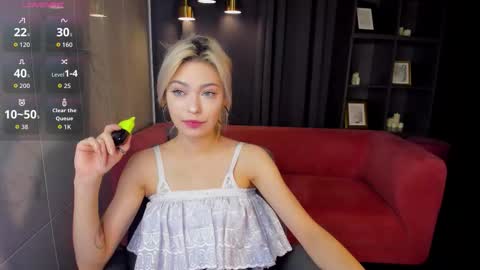 Alysia online show from October 30, 2:40 pm