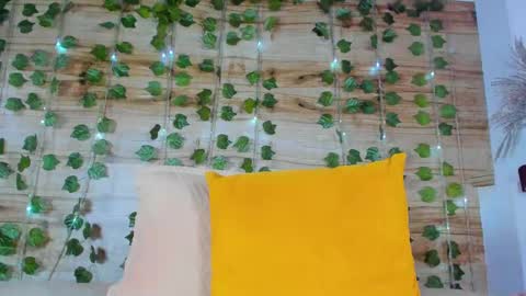 alyssia online show from February 26, 12:49 pm