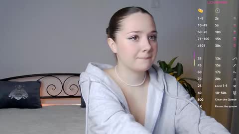 Alyx online show from January 14, 8:19 am