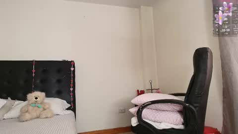 Isabella online show from February 9, 7:52 pm