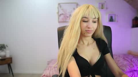 Amai  Liu online show from January 13, 2:21 pm