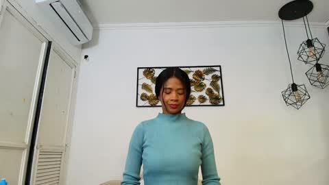 AMAIA online show from February 1, 7:23 pm