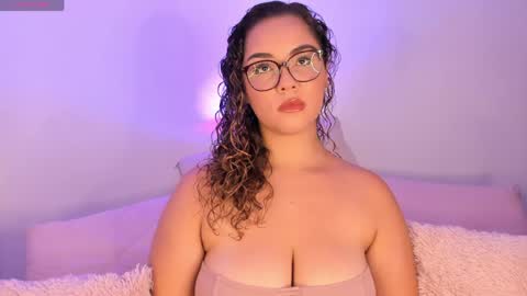 amalia bennet online show from April 22, 6:16 pm