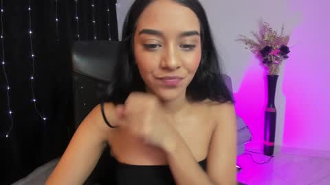 Amalia cruss online show from December 20, 1:14 am