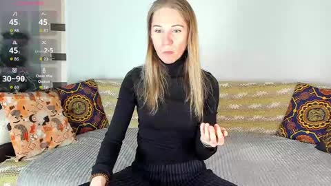 Amalia online show from April 6, 8:15 am