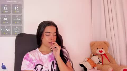 Amalia    real MIA  online show from October 2, 3:44 am