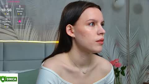 Amalia online show from March 10, 1:00 pm