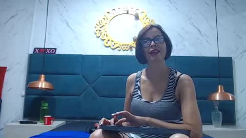 amanda_ramirez online show from December 22, 9:29 pm
