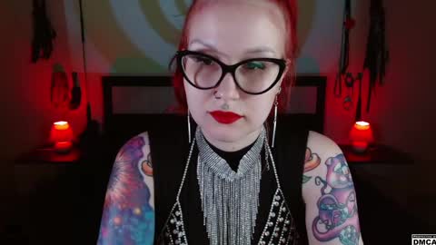 Goddess Amanita online show from January 17, 12:10 pm