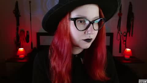 Goddess Amanita online show from December 3, 10:48 am