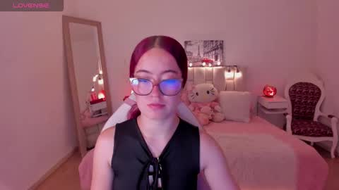 amaraa_couper1 online show from January 7, 3:54 am