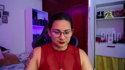 Susan online show from December 9, 10:30 pm