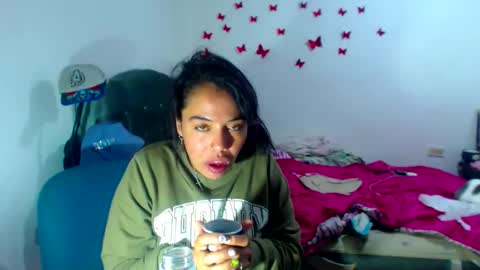 Amara Julia online show from September 13, 2:30 am