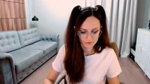 Izza online show from January 7, 2:19 pm