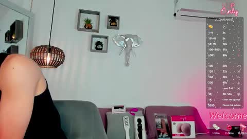 Amber  online show from January 9, 2:54 pm