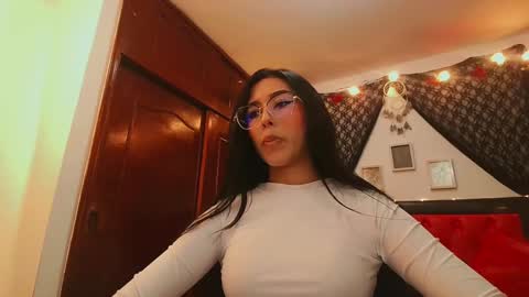 Amber  Astrom online show from December 27, 4:22 pm