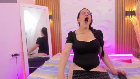 MIA online show from October 29, 3:33 am