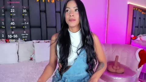 Tell me Amber online show from December 3, 9:06 pm