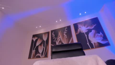 Amber  online show from January 12, 10:15 pm