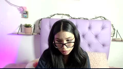 Amber Jeong online show from February 3, 9:50 pm