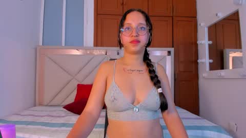 amberqueenx1 online show from February 26, 12:59 pm