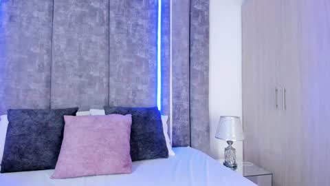 Amber Ferreira online show from December 4, 11:19 am