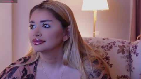 Amberseyes online show from March 2, 10:26 am