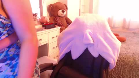 Amber  online show from February 19, 12:33 pm